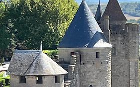 Appartement Tres Calme, 800 M De Le Cite